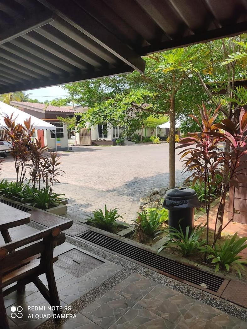 Asfa D Village - Resort - Homestay - Family Room Kemasik Exterior photo